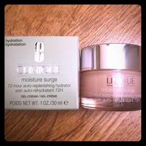 ⭐️Clinique Moisture Surge 1oz